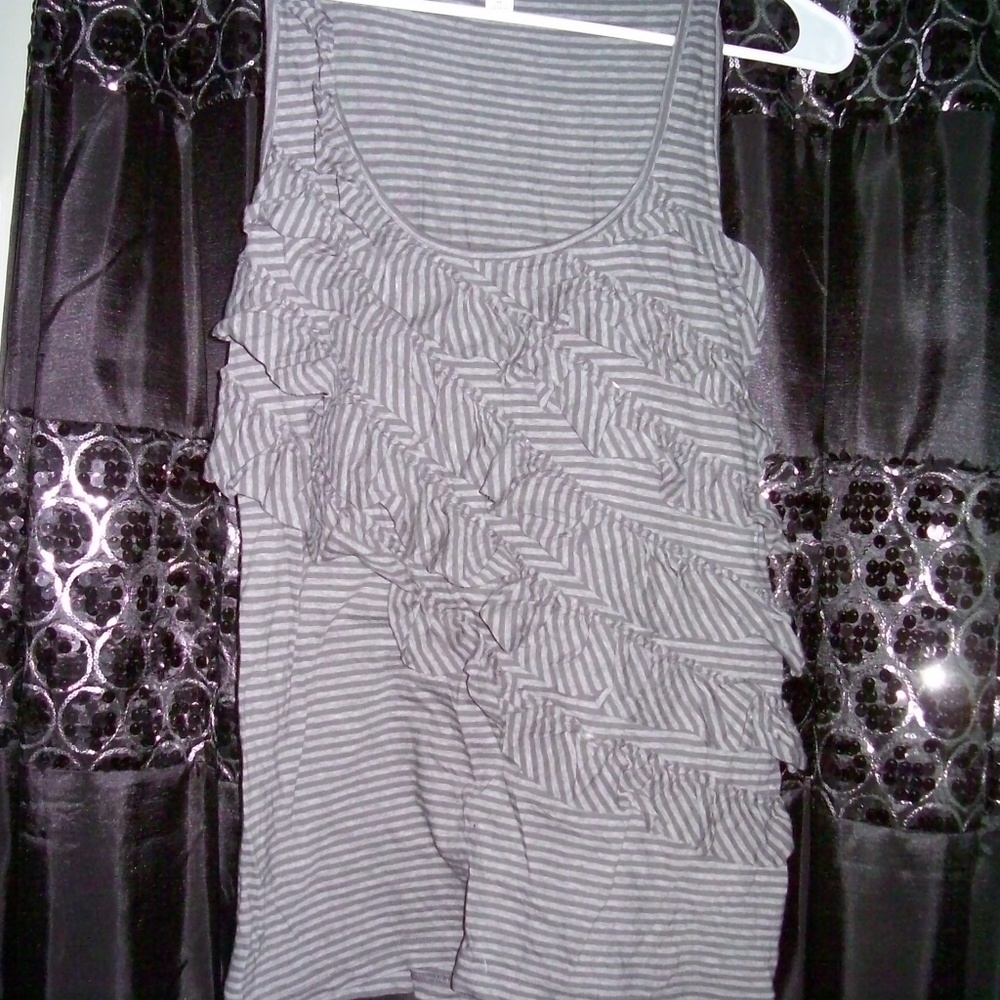5 for 25 banana republic ruffle top